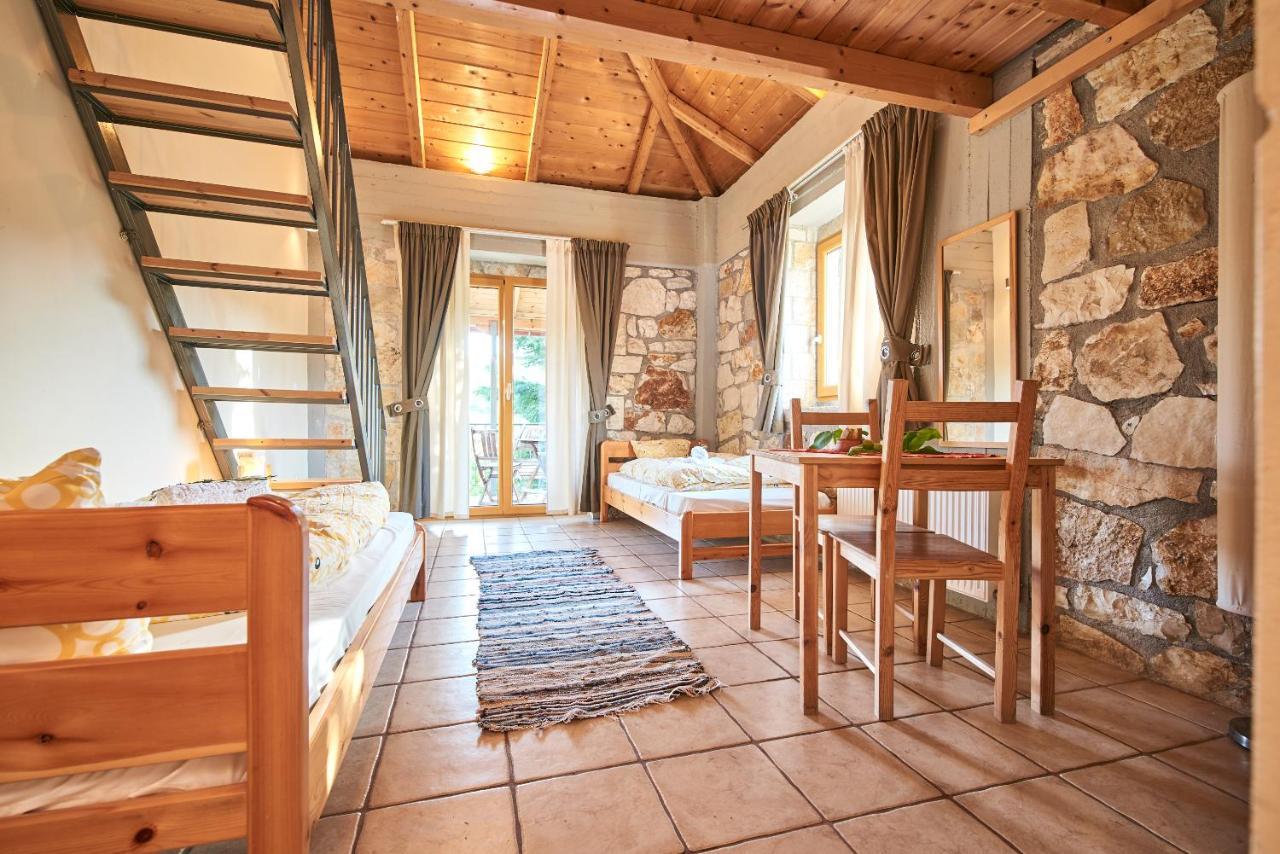 Elisson Hostel Крионерион Экстерьер фото