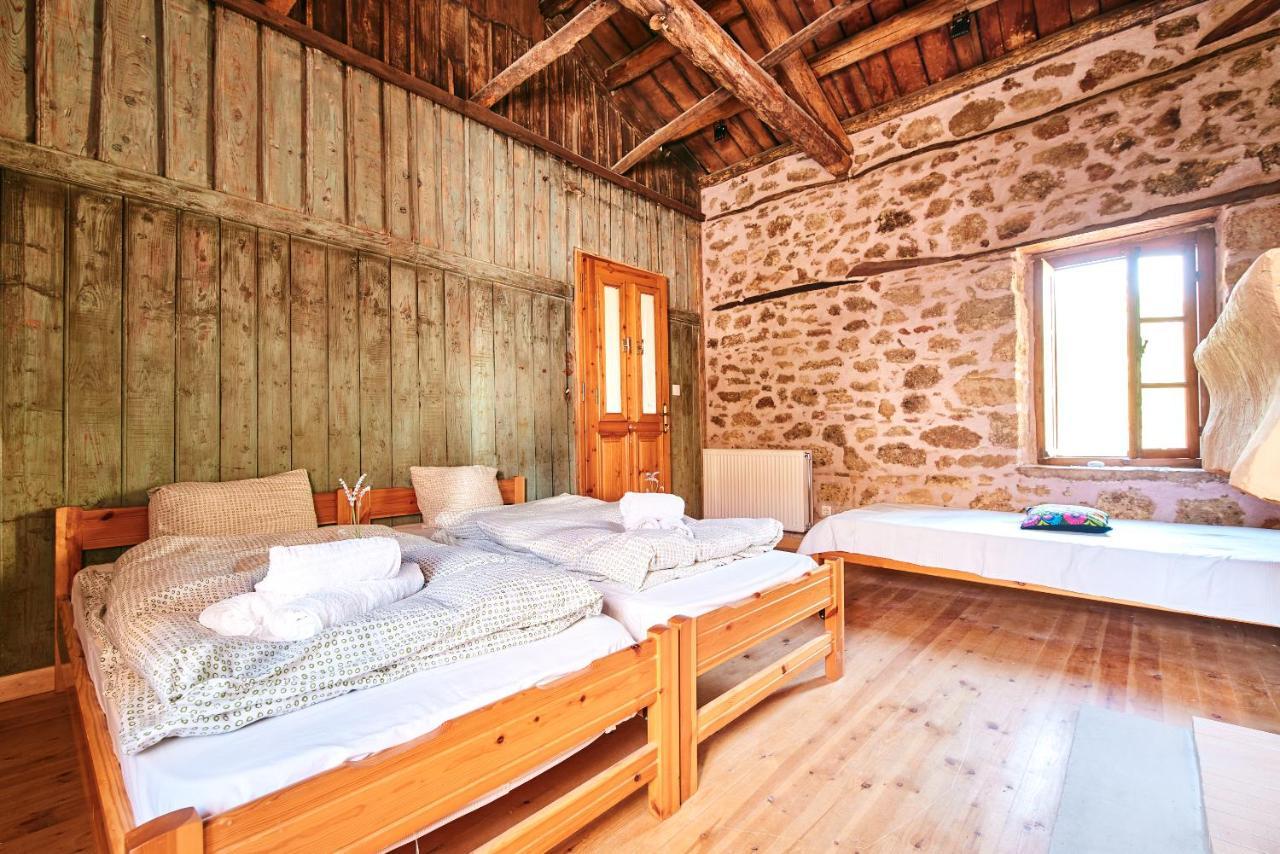 Elisson Hostel Крионерион Экстерьер фото