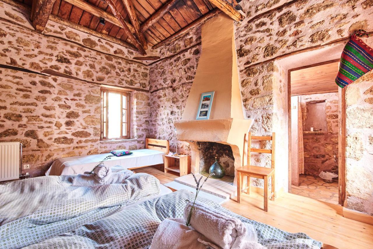 Elisson Hostel Крионерион Экстерьер фото
