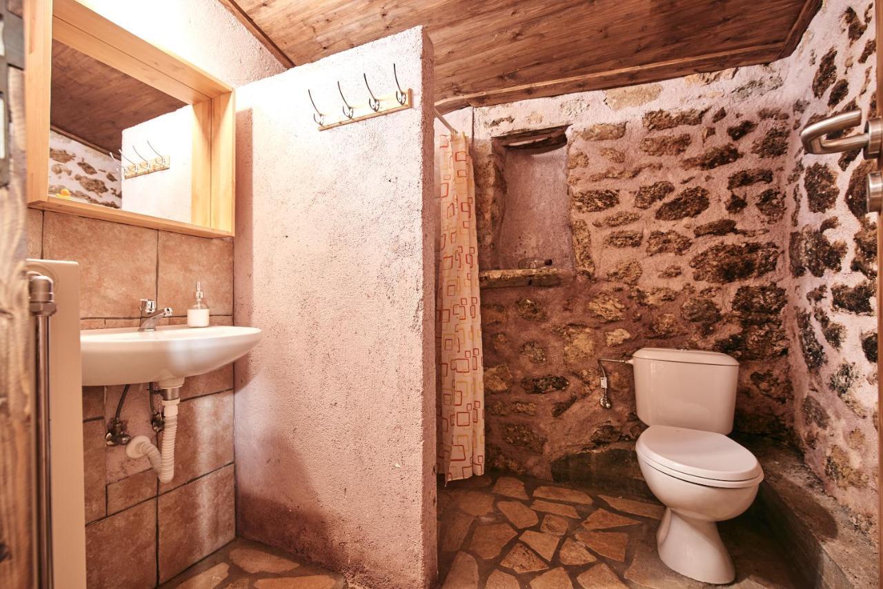 Elisson Hostel Крионерион Экстерьер фото