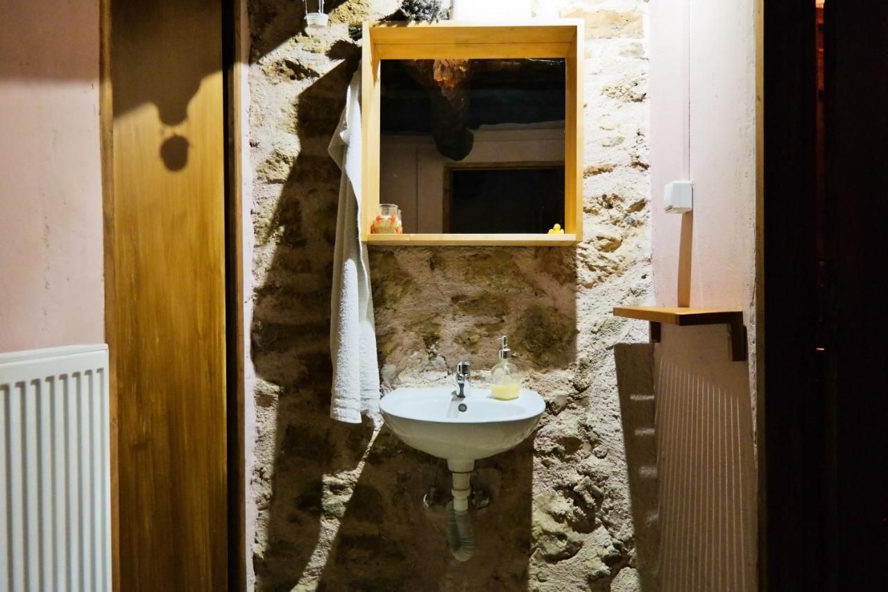 Elisson Hostel Крионерион Экстерьер фото